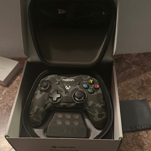 Revolution X Pro Controller - Camo for Xbox - Picture 4 of 11